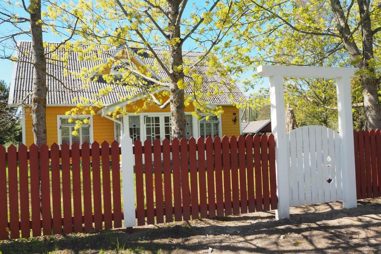 Leesi Kuelalistemaja Hotel Luaran gambar